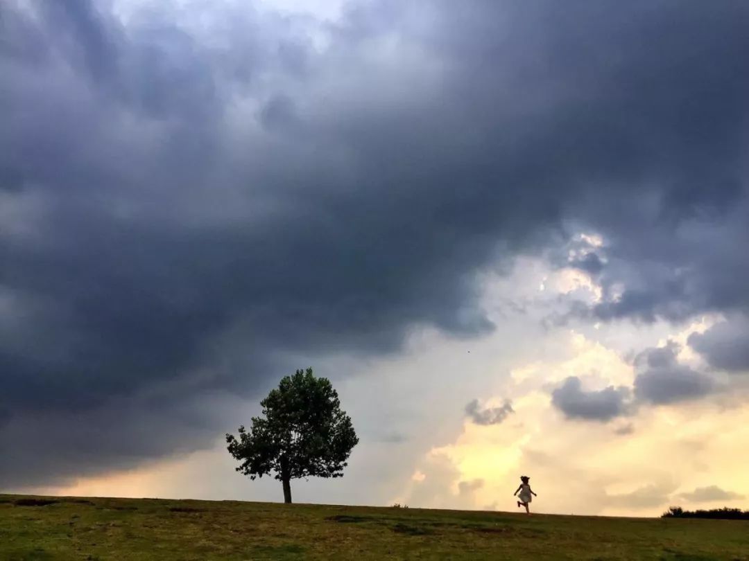 小孩子手机拍照的图片_手机拍照小孩有辐射吗_小孩用手机拍照拍多了伤眼睛吗