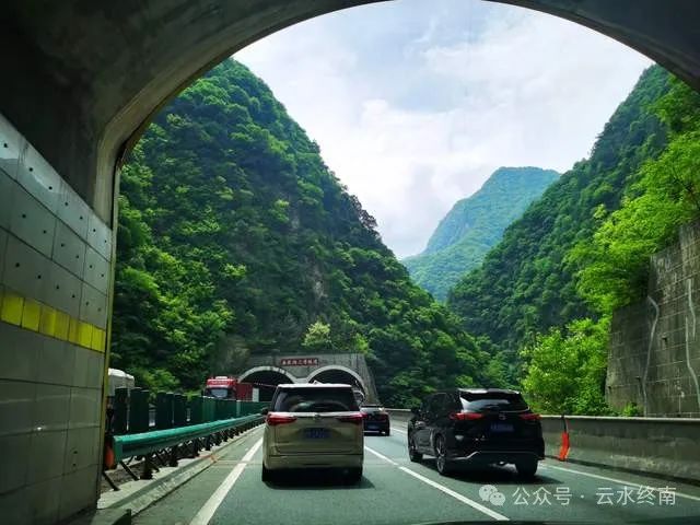 一个山两个山三个山各念什么_山阴的山是什么山_一座山