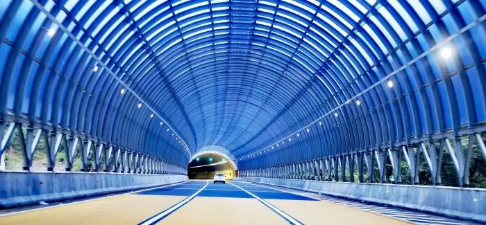 滑模混凝土摊铺机_水泥混凝土滑模摊铺机_混凝土滑模摊铺机施工视频