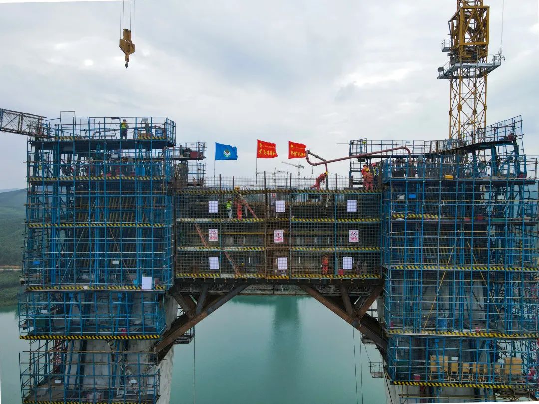 钢管混凝土拱桥施工动画_钢管混凝土拱桥建模_钢管混凝土 拱桥 midas 模型