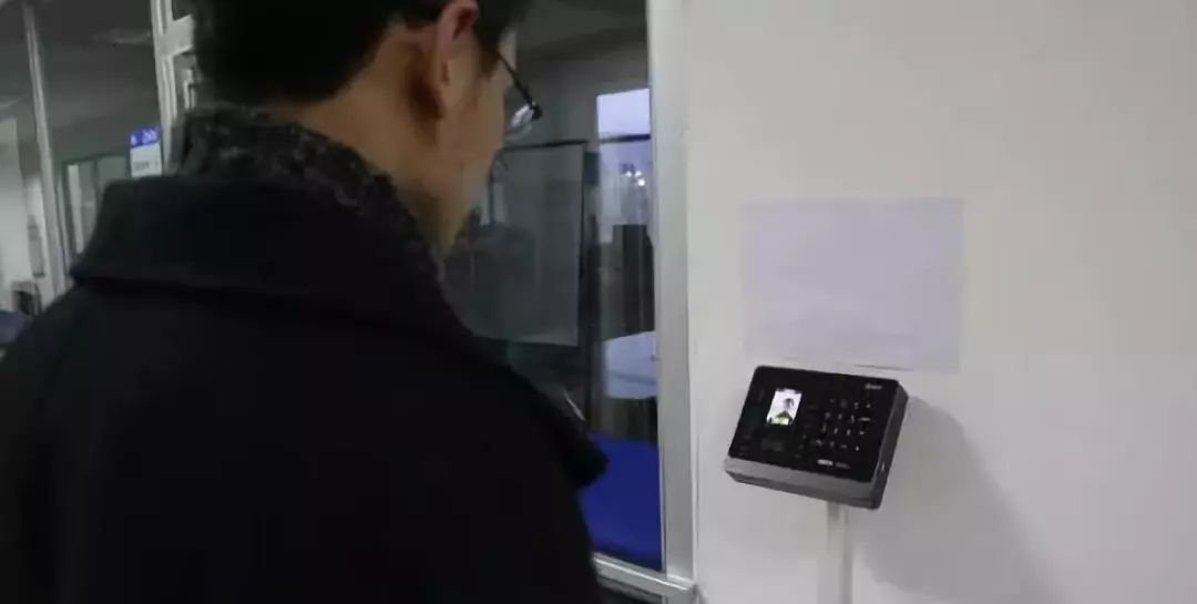 识别人脸考勤原理视频_识别人脸考勤原理图_人脸识别考勤原理