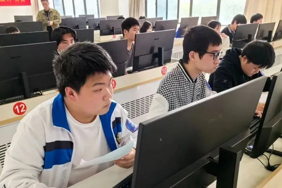 活塞连杆组的拆装_活塞连杆组的拆装步骤视频_活塞连杆组的拆卸