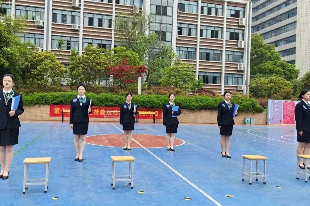 活塞连杆组的拆装步骤视频_活塞连杆组的拆卸_活塞连杆组的拆装