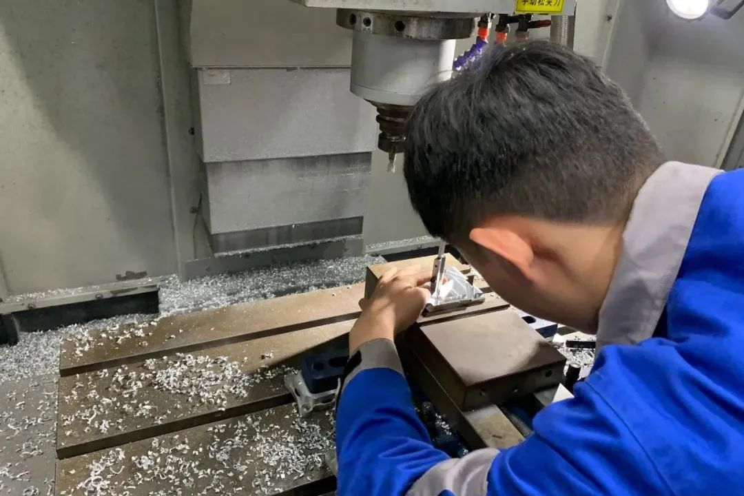 活塞连杆组的拆装_活塞连杆组的拆卸_活塞连杆组的拆装步骤视频