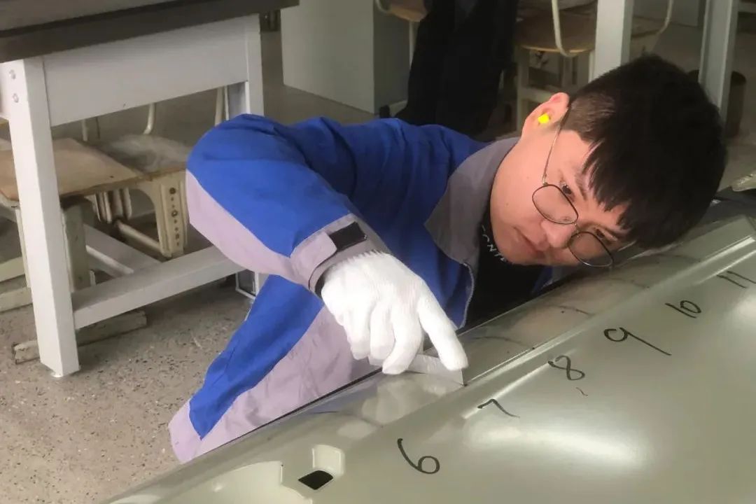 活塞连杆组的拆卸_活塞连杆组的拆装_活塞连杆组的拆装步骤视频