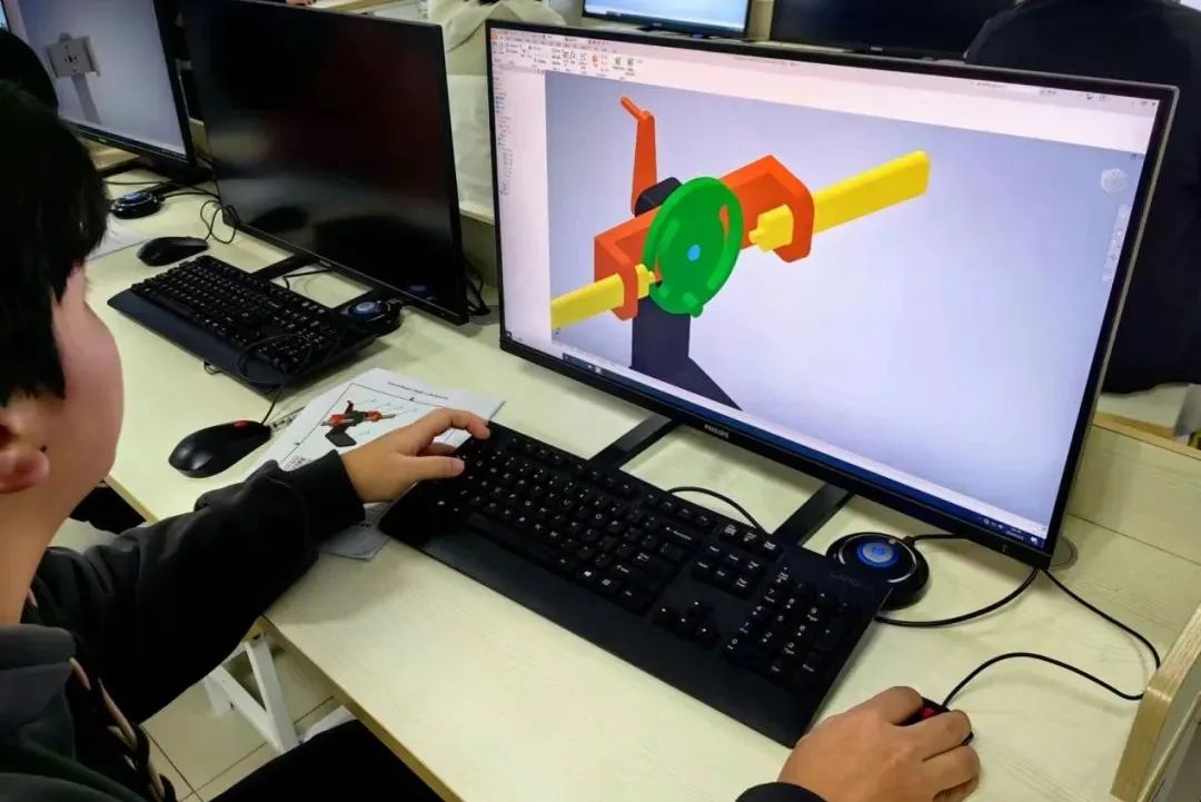 活塞连杆组的拆装步骤视频_活塞连杆组的拆装_活塞连杆组的拆卸