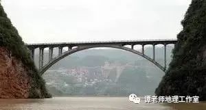 梁式桥的分类_桥梁样式分类_梁式桥分类