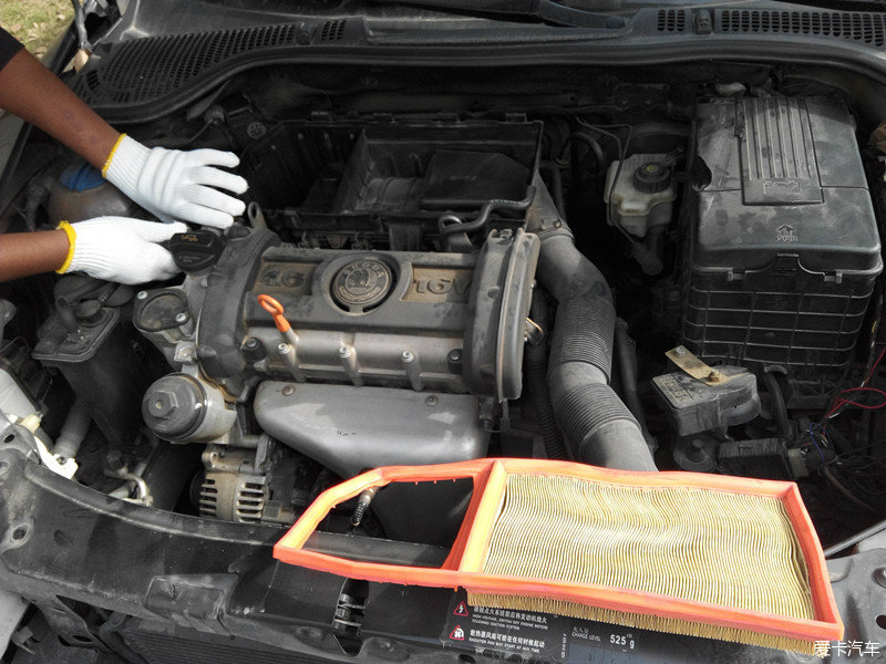 1.6的明锐车主教你怎么清洗您的爱车节气门