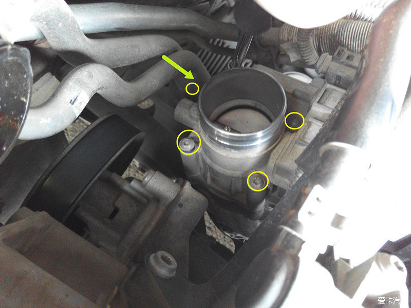1.6的明锐车主教你怎么清洗您的爱车节气门