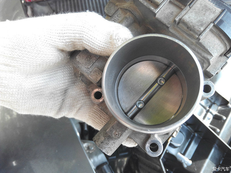 1.6的明锐车主教你怎么清洗您的爱车节气门