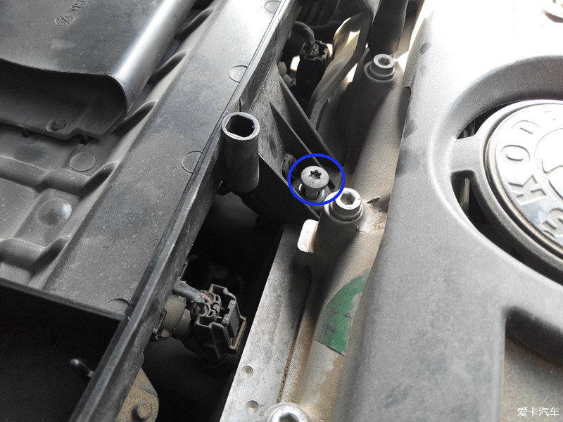 1.6的明锐车主教你怎么清洗您的爱车节气门