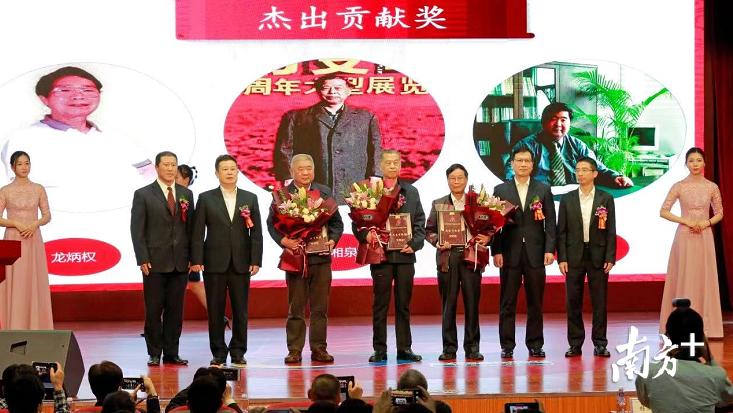 万世高中下载_万世高中_万世高中在哪