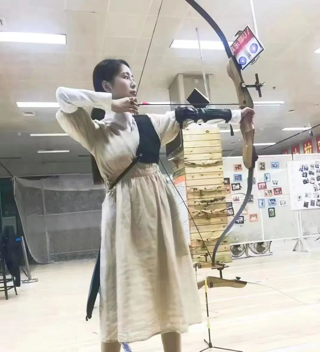 高中万岁_万世高中在哪_万世高中音乐