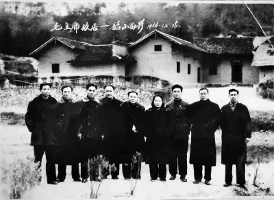 万世高中电影中的人物_万世_万世高中在哪