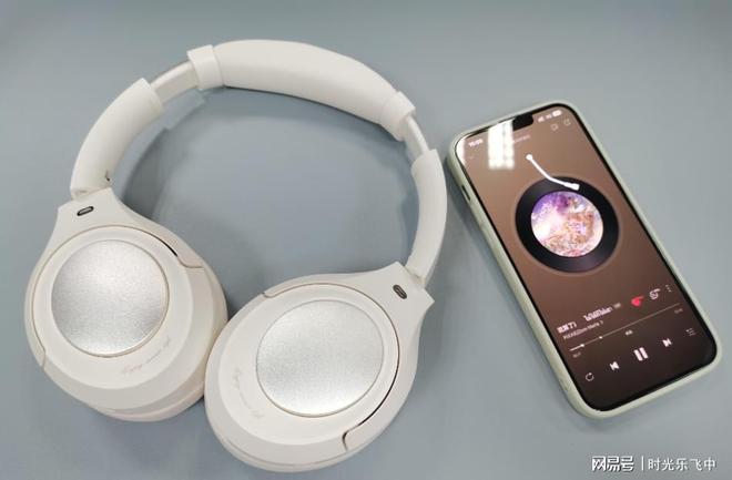 耳机戴钱头式一般戴多久_头戴式耳机一般多少钱_耳机头戴式还是入耳式对耳朵好