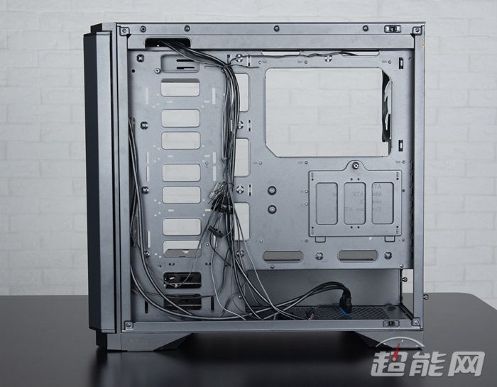 风扇机箱静音怎么解决_机箱什么风扇静音_机箱风扇超静音