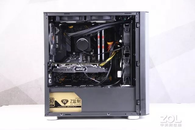 机箱什么风扇静音_机箱散热风扇静音_风扇机箱静音怎么解决