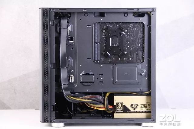 风扇机箱静音怎么解决_机箱什么风扇静音_机箱散热风扇静音