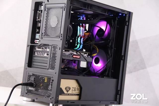 机箱什么风扇静音_机箱散热风扇静音_风扇机箱静音怎么解决