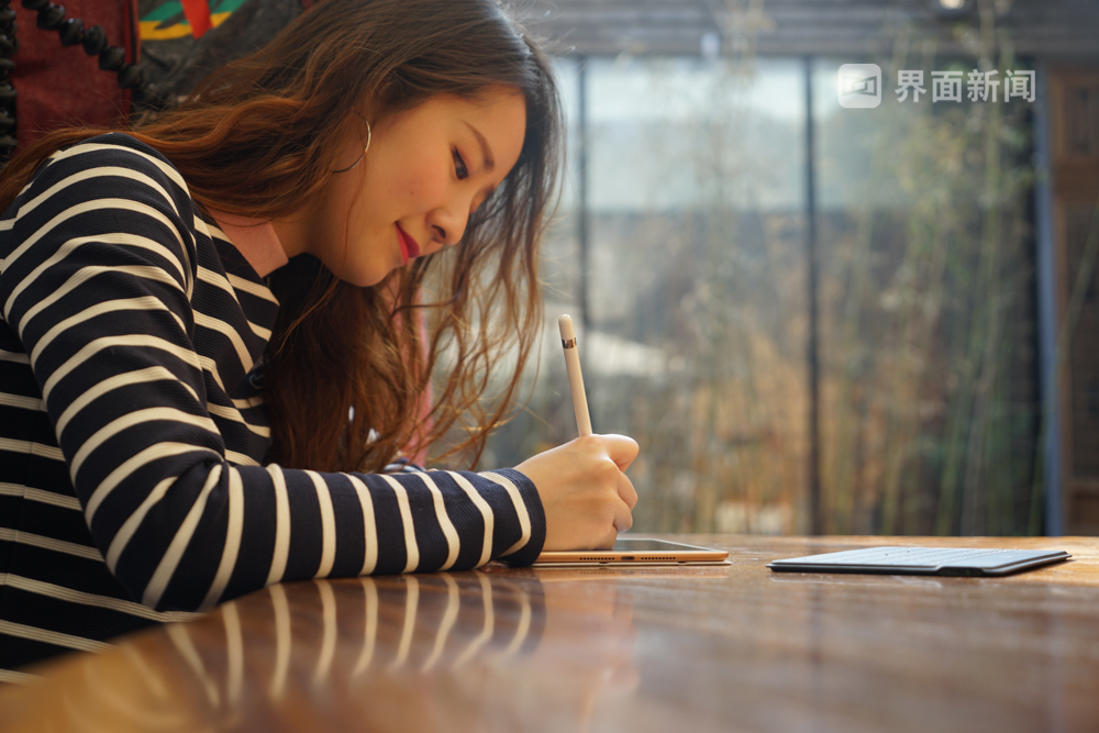 iPad mini 2021 使用体验_怎么看ipad迷你是几代_ iPad mini 轻便平板电脑