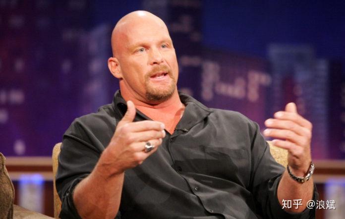 wwe狂野角斗士真的打吗?_WWE十大任期起巨星_WWE摔角选手盘点