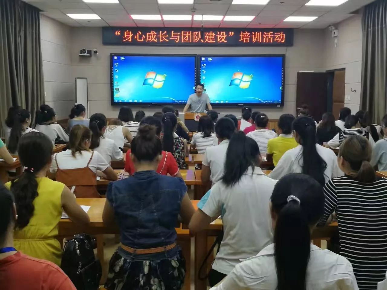 福建早幼教育师资培训_宜贝亲子园早教服务_厦门宜贝亲子园