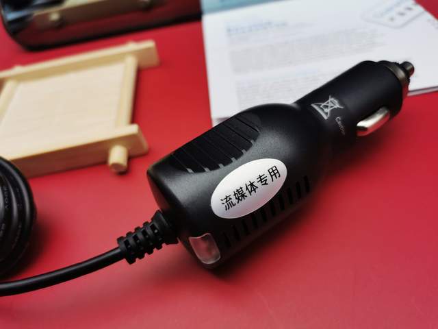 飞利浦CVR1500行车记录仪_黑金钢车载记录仪v62_后视镜行车记录仪安装教程