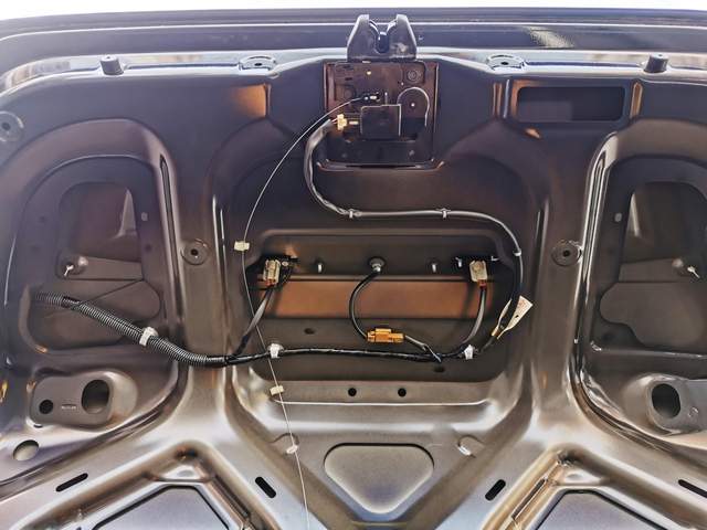 后视镜行车记录仪安装教程_黑金钢车载记录仪v62_飞利浦CVR1500行车记录仪