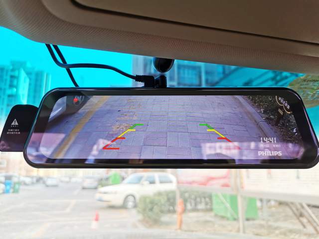 飞利浦CVR1500行车记录仪_黑金钢车载记录仪v62_后视镜行车记录仪安装教程