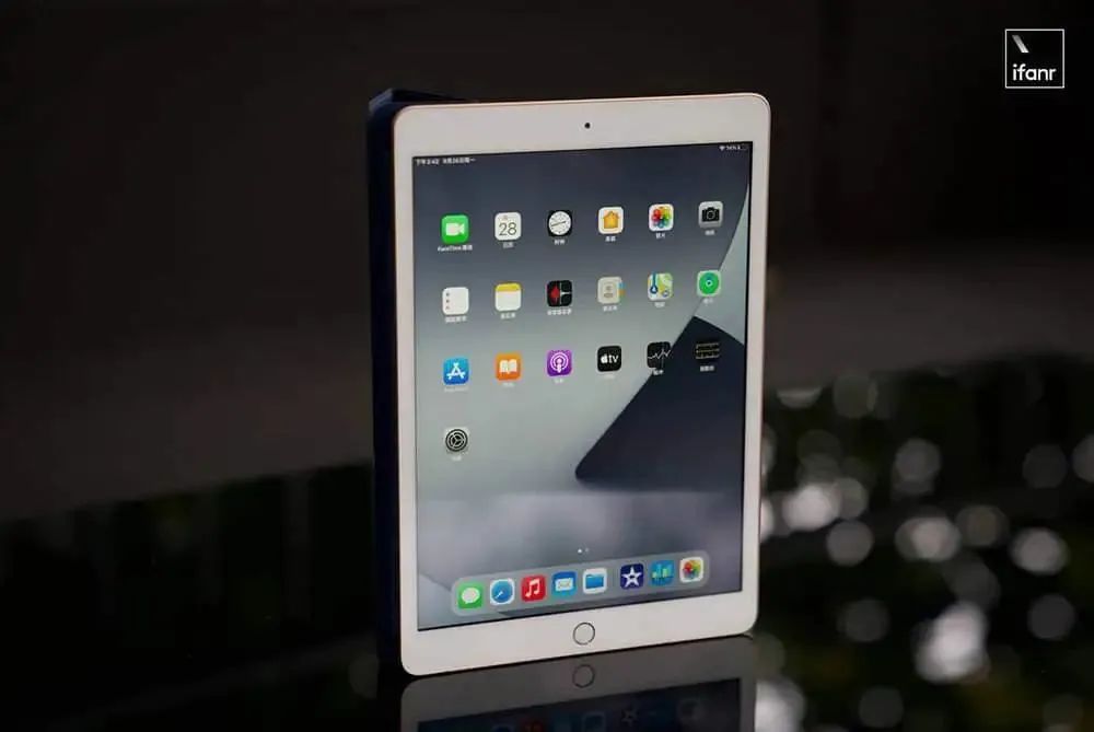 ipad mini分辨率_iPad 9 vs iPad mini 6 性能对比_iPad 13系列选购指南