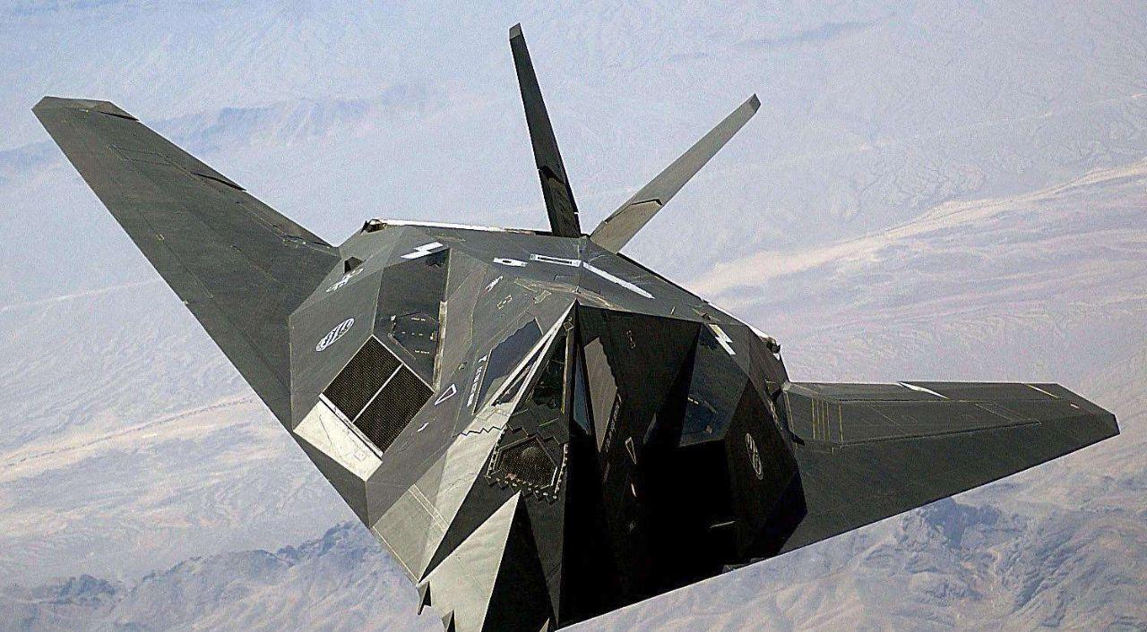 F-117A隐身战机性能分析_f 117a飞机全部退役_F-117A隐形战斗机退役原因