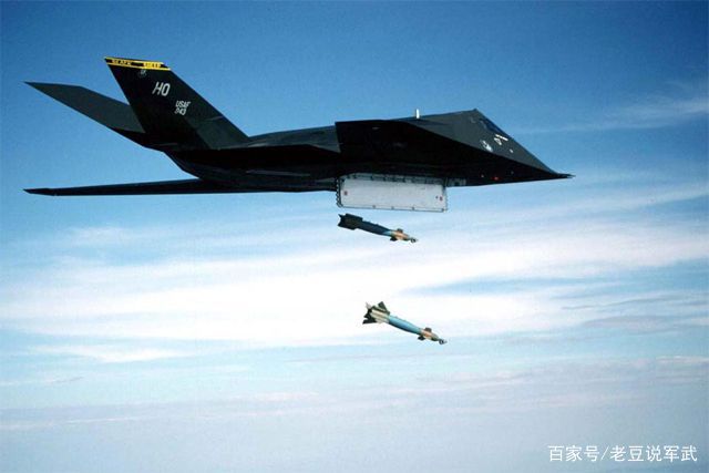 F-117A隐形战斗机_美国首款隐形战斗机_f 117a飞机全部退役