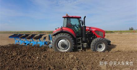 东方红54型履带式拖拉机_拖拉机稳定土拌和机_新中国第一台拖拉机
