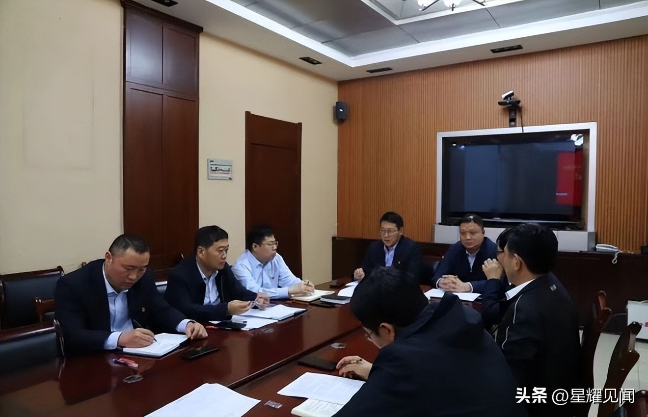 常村煤矿巷道支护创新技术_煤矿用钢带_巷道支护难题解决方案