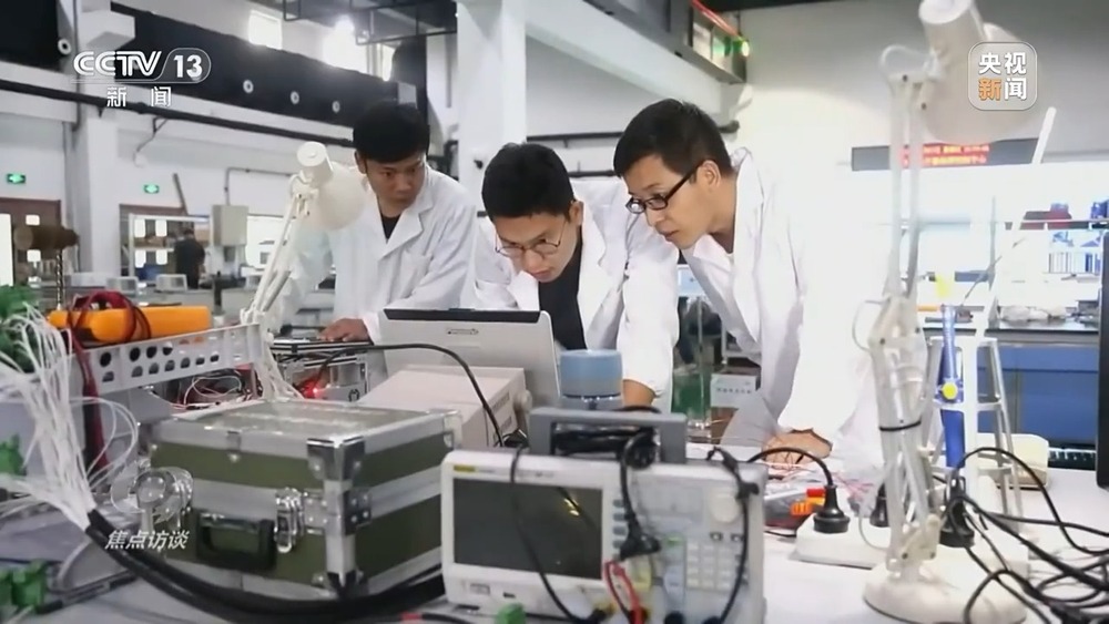  青藏高原公路工匠精神 _快干水泥是不是早强水泥_