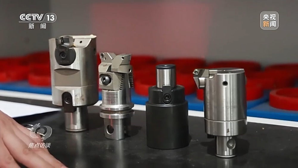 快干水泥是不是早强水泥_ 青藏高原公路工匠精神 _