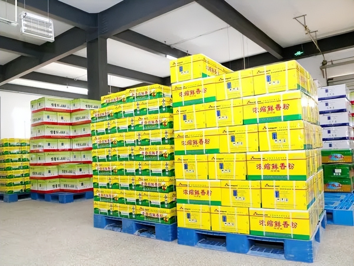 塑料托盘方便食品应用_塑料托盘生产效率提升_成都叉车塑料托盘