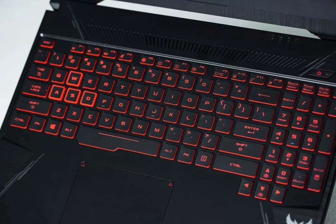 华硕飞行堡垒6硬件配置_华硕飞行堡垒6窄边框游戏本_华硕笔记本怎么锁触摸鼠标