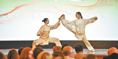 中俄文化年活动_中日旅游文化交流_中俄文化交流活动