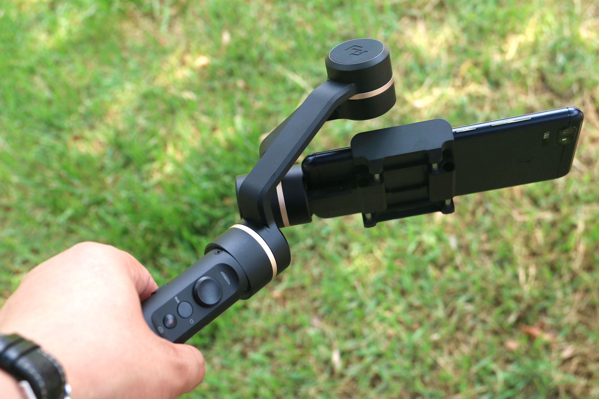 手持稳定器_飞宇SPG-C三轴手机稳定器_飞宇稳定器