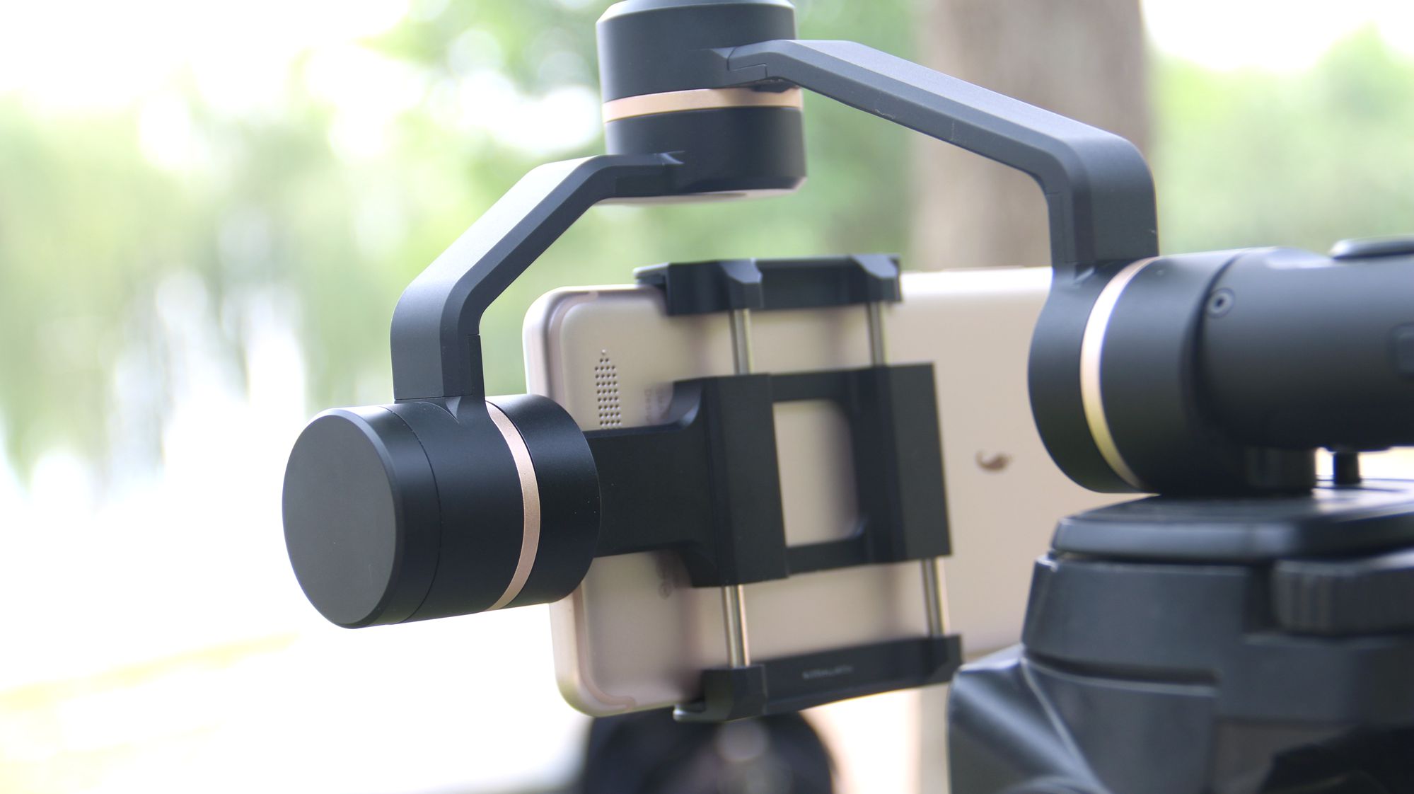 手持稳定器_飞宇稳定器_飞宇SPG-C三轴手机稳定器