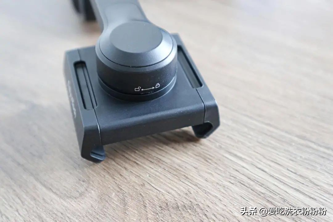 单轴手机稳定器使用体验_手机稳定器防抖功能_飞宇稳定器