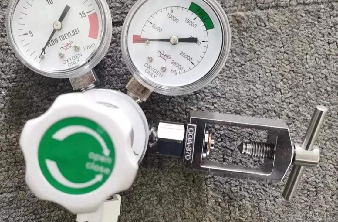 气体减压阀使用_单级双级减压器应用_医用气体供氧汇流排减压装置