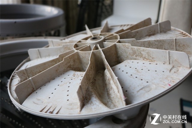 最污洗衣机拆解第二日 脏透的波轮洗衣机