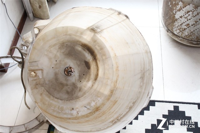 最污洗衣机拆解第二日 脏透的波轮洗衣机