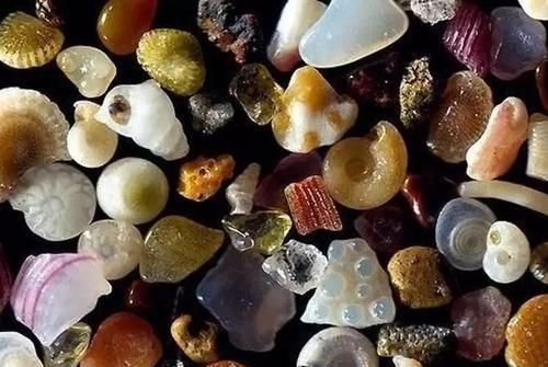 沙子内部世界_沙子放大300倍后竟成珍贵宝石_显微镜下沙子结构