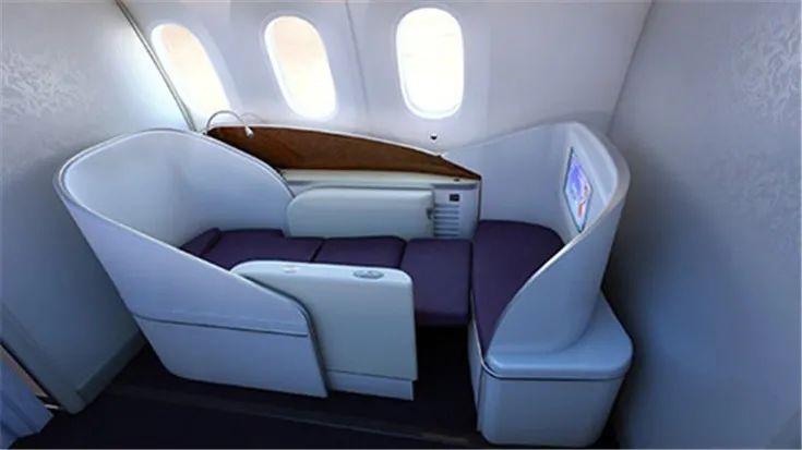 波音B787梦想客机特点_南航332商务舱_头等舱舒适体验