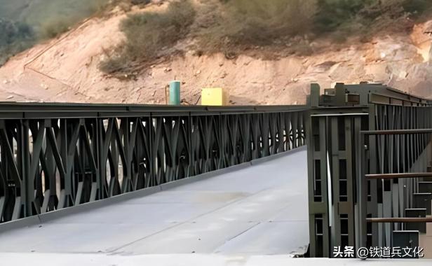  多片式梁拼组造桥机 发明专利 __箱形梁图片