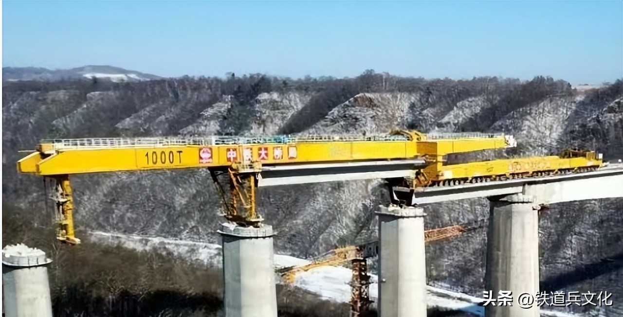  多片式梁拼组造桥机 发明专利 _箱形梁图片_