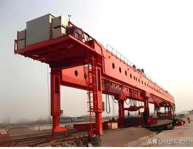 箱形梁图片__ 多片式梁拼组造桥机 发明专利 